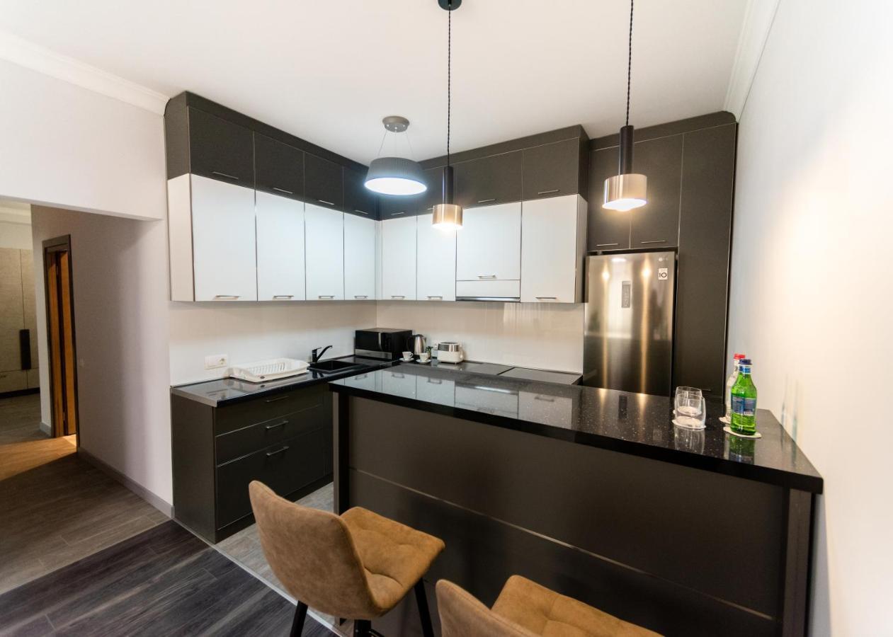 Downtown Suites Erevan Exterior foto