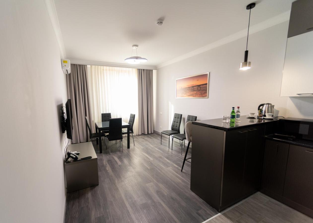 Downtown Suites Erevan Exterior foto