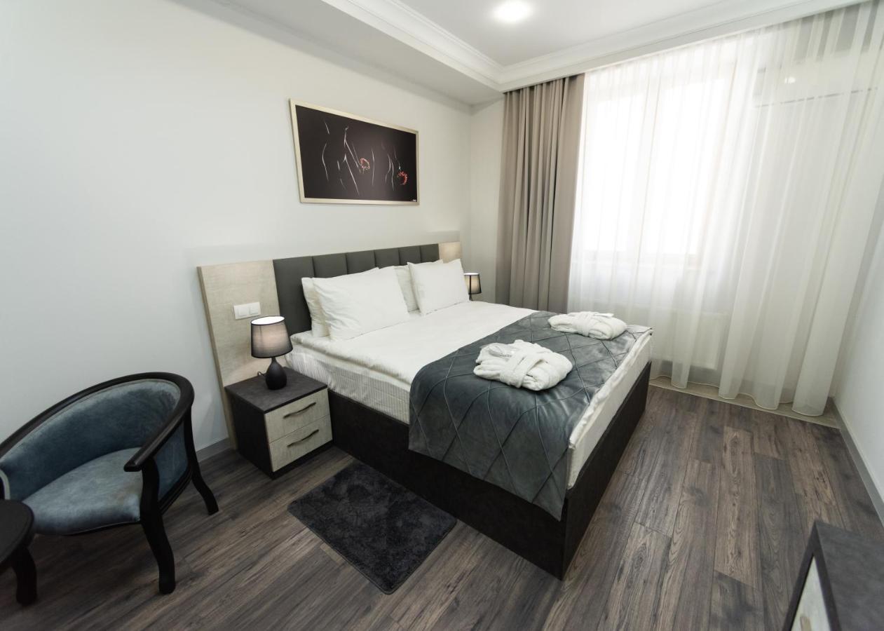 Downtown Suites Erevan Exterior foto