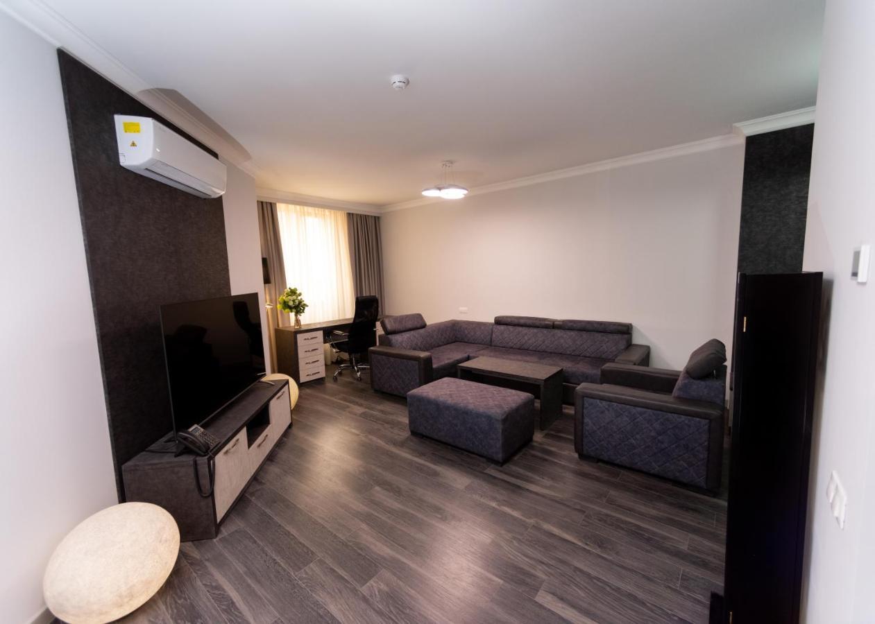 Downtown Suites Erevan Exterior foto